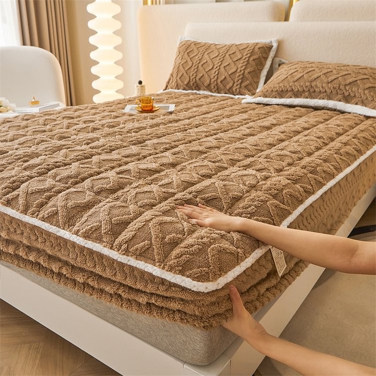 Luxurious Fitted Sheet - Soft Fluffy Non-Slip Dustproof Breathable, Knitted Polyester Taffeta, Geometric Stitched Pattern