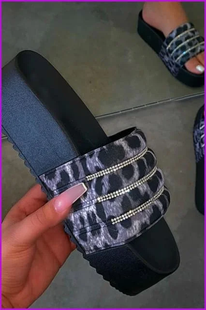 Casual Thick Platforms Slippers Beach Sandals F693