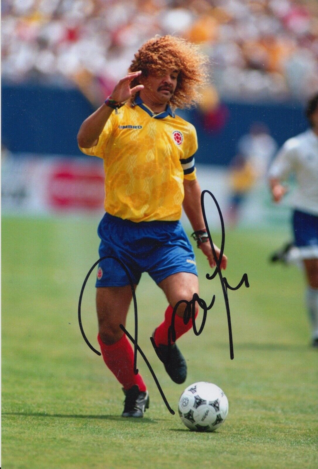 CARLOS VALDERRAMA HAND SIGNED 12x8 Photo Poster painting - COLOMBIA - FOOTBALL AUTOGRAPH 6