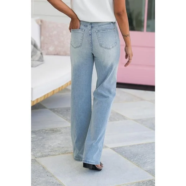 🏆LAST DAY SALE💥 Vintage Wash Plus-Size Jeans &mdash; Stretchy, Tummy Control & Straight Leg Fit