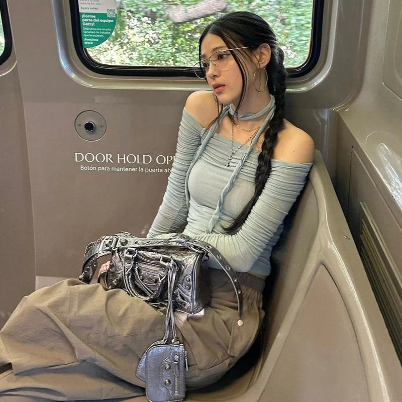 Uveng The New Women's Clothing Trend In The Autumn Of 2024 Must Be Slim And Thin.