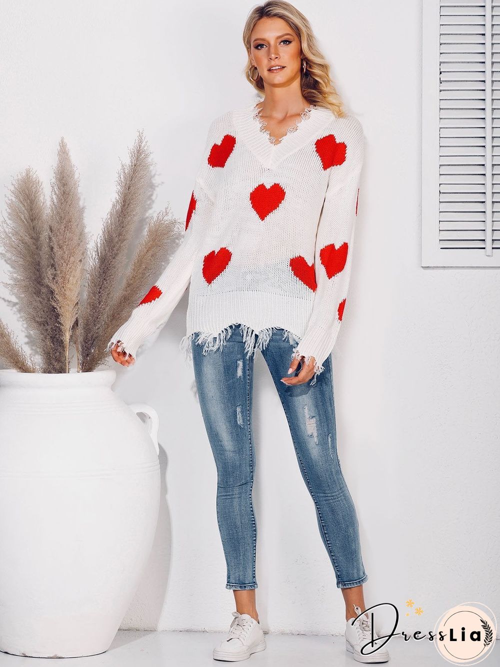 Long Sleeve Graphic V Neck Sweater