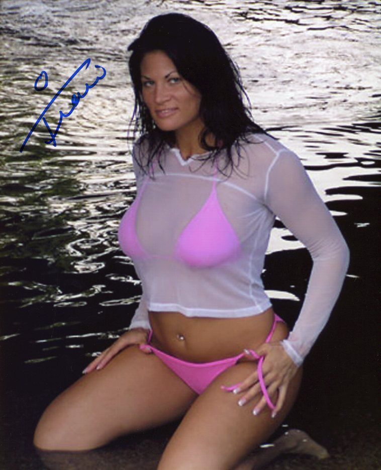 Traci Brooks autographed 8x10 #2 TNAPink Bikini