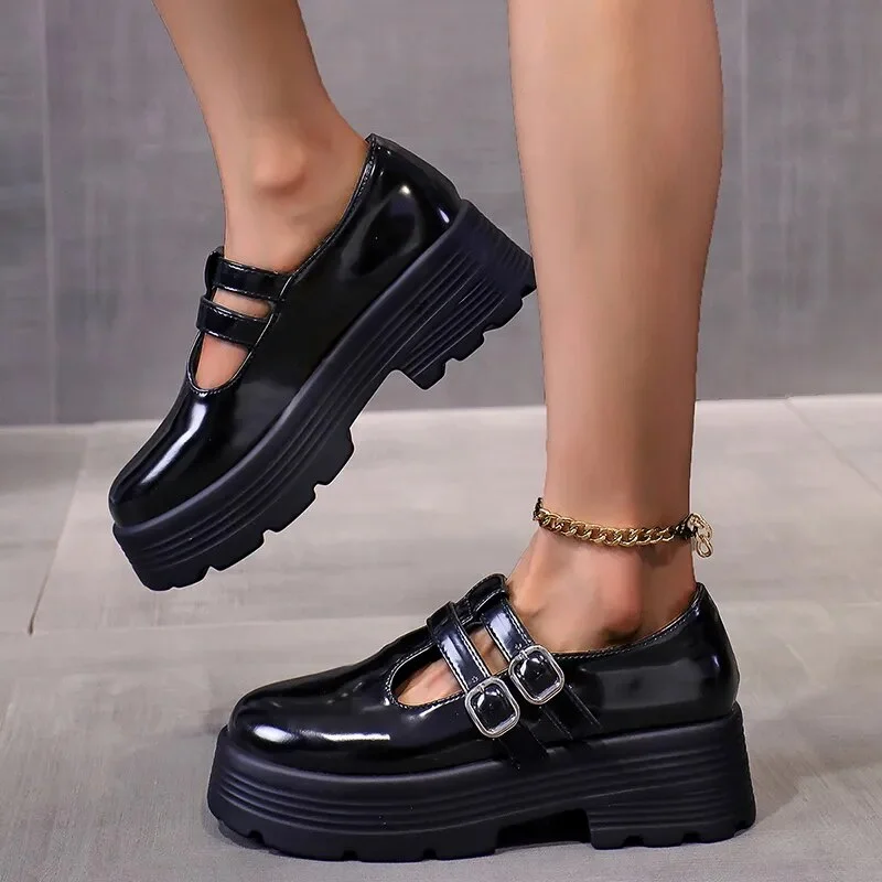 Zhungei Buckle Strap Chunky Platform Pumps Women Patent Leather Thick Bottom Gothic Shoes Woman Punk Thick Heels Mary Jane Shoes