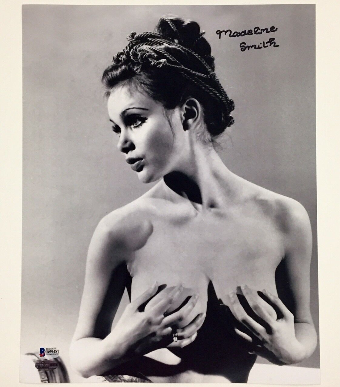 MADELINE SMITH James Bond Girl MISS CARUSO Signed 11x14 Photo Poster painting ~ Beckett BAS COA