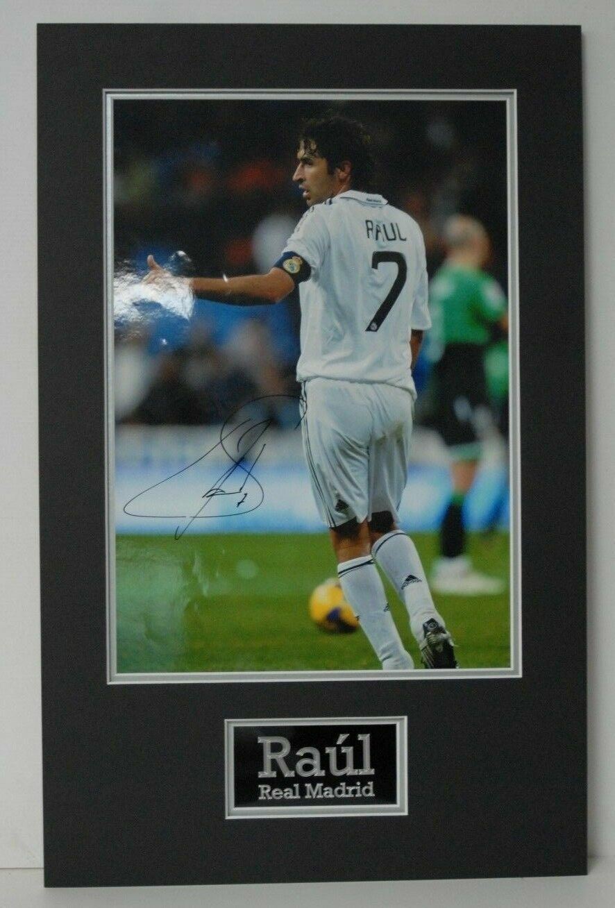 Raul Signed 18X12 Photo Poster painting Real Madrid Mounted Photo Poster painting Display AFTAL COA (A)