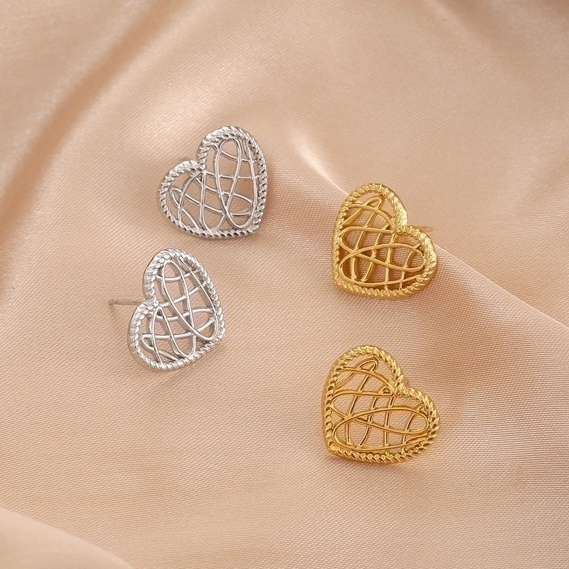 1 Pair Casual Minimalist Sunflower Heart Shape Butterfly Stainless Steel 18K Gold Plated Ear Studs