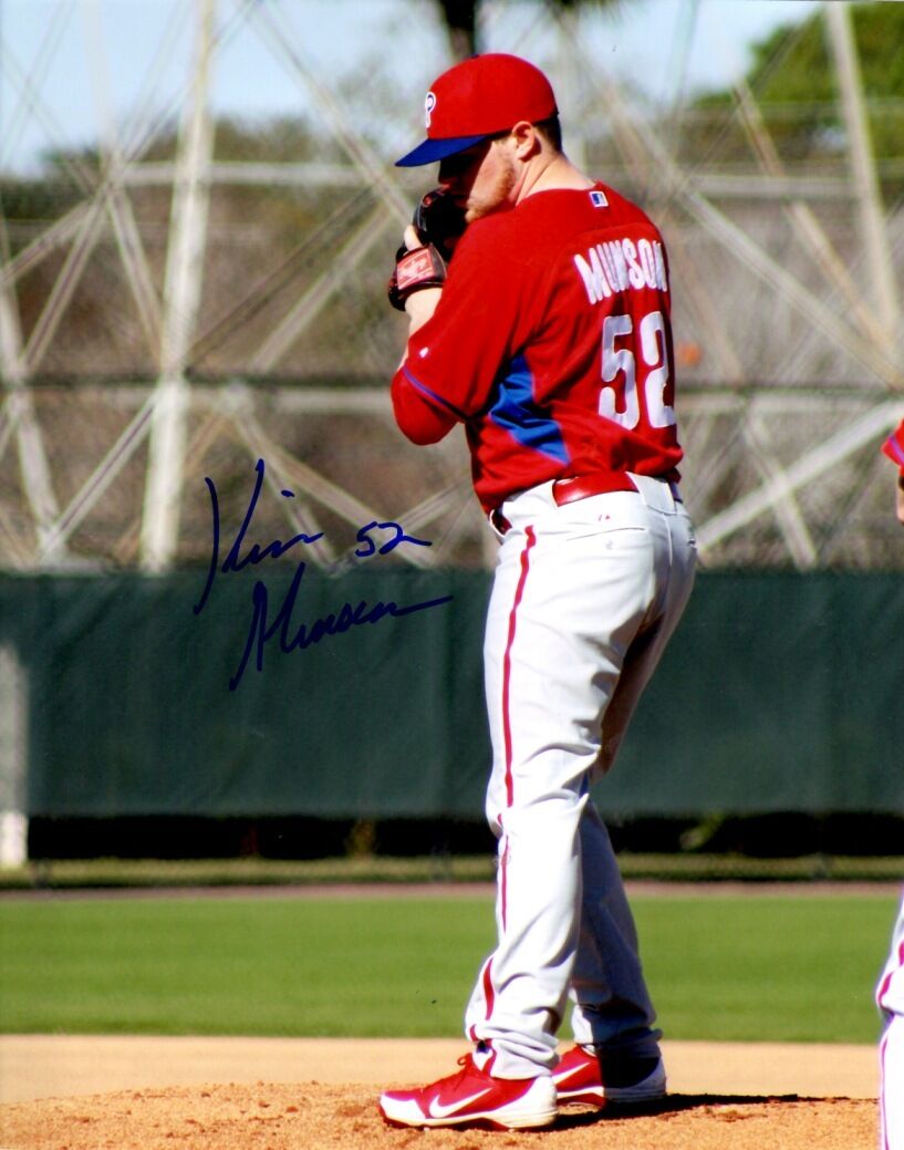 Signed 8x10 KEVIN MUNSON Philadelphia Phillies Autographed Photo Poster painting - COA