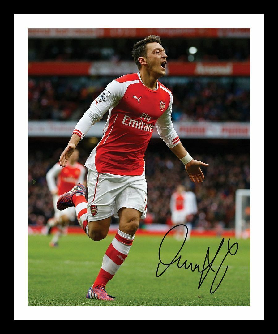 Mesut Ozil - Arsenal Autograph Signed & Framed Photo Poster painting 2