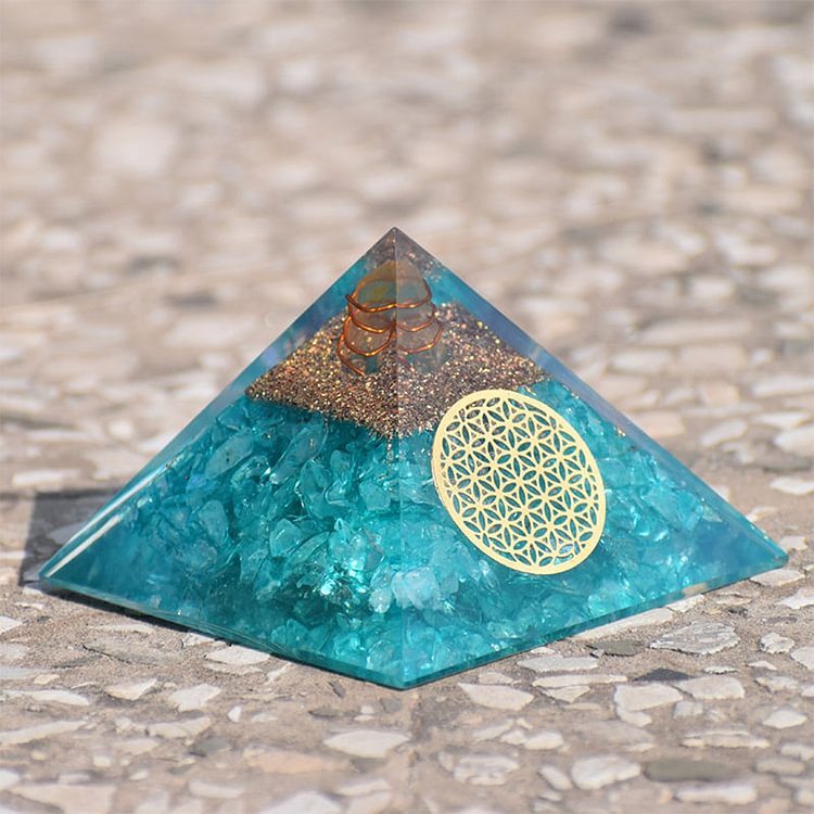 Clear Crystal With Aquamarine Healing  Orgone Pyramid