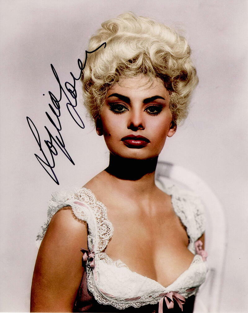 SOPHIA LOREN SIGNED AUTOGRAPH 8X10 Photo Poster painting - BEAUTIFUL HOLLYWOOD ICON, VERY SEXY!