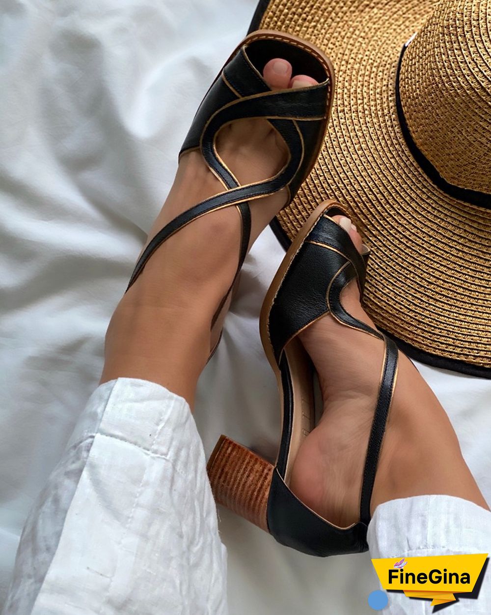 Square-toe Solid Color Hollow-out PU Leather Sandals