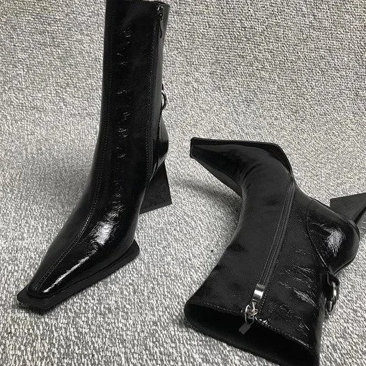 Yyvonne Design 2025 Autumn And Winter New Small Square Head Thick Heel High Heel Boots Martin Boots High Heels High Heels Fashion Boots