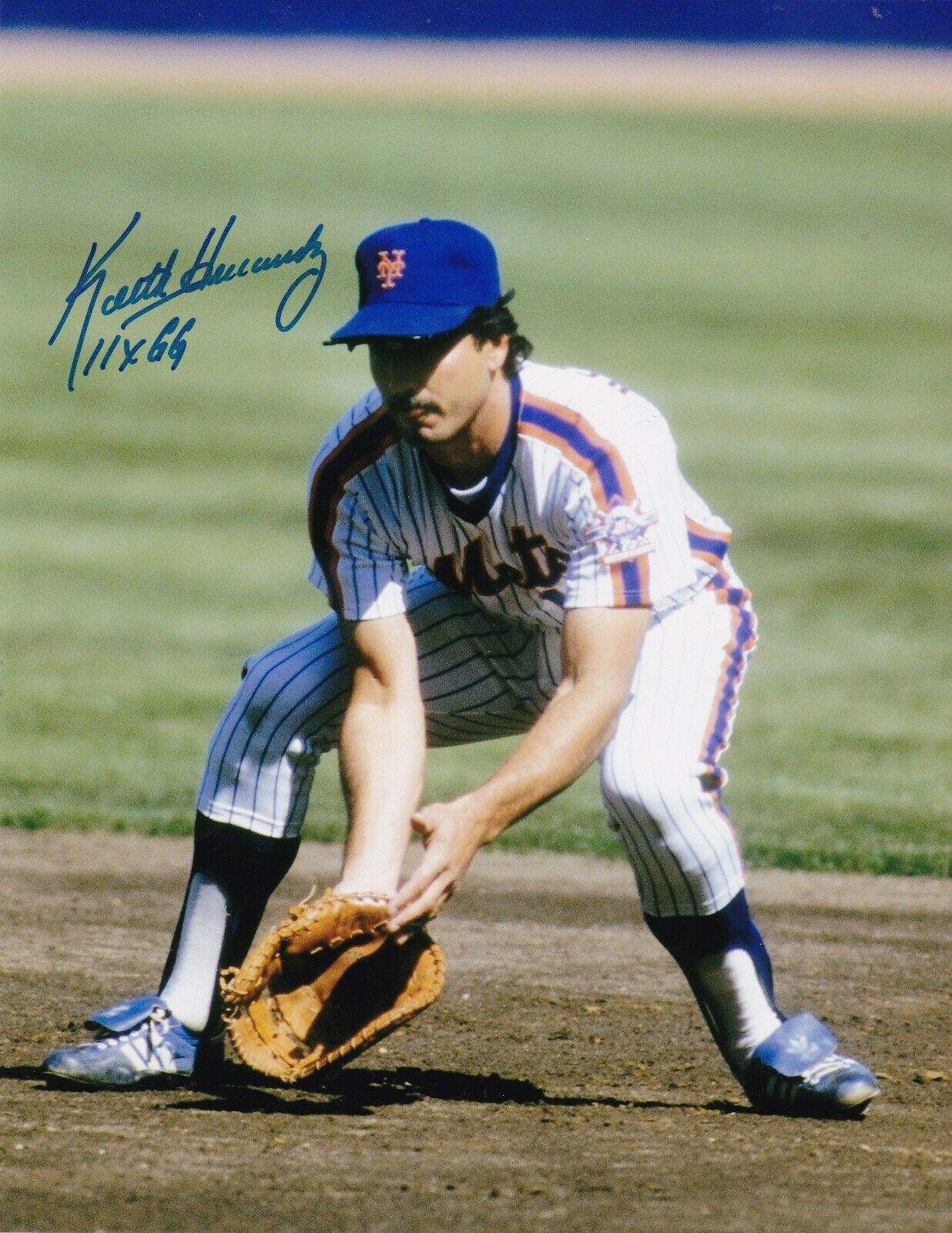 KEITH HERNANDEZ NEW YORK METS 11 X GOLD GLOVE ACTION SIGNED 8x10