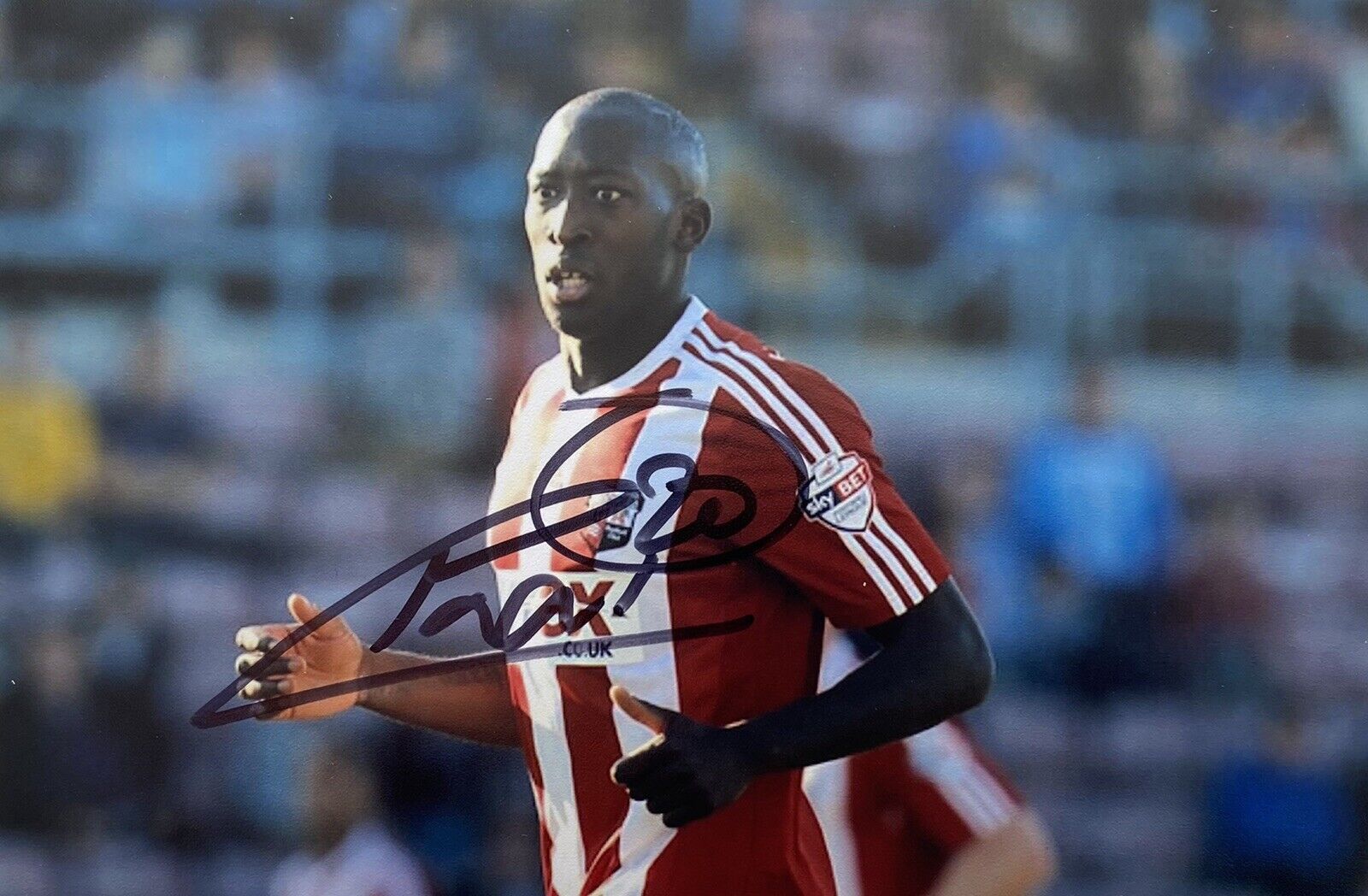 Toumani Diagouraga Genuine Hand Signed Brentford FC 6X4 Photo Poster painting 2