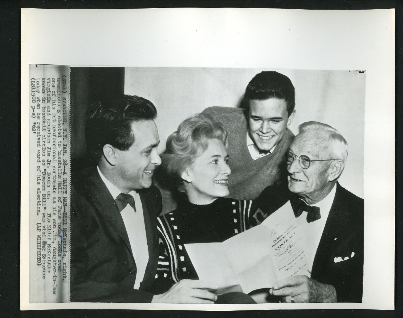 Bill McKechnie Elected to Hall of Fame 1962 Press Wire Photo Poster painting Pittsburgh Pirates