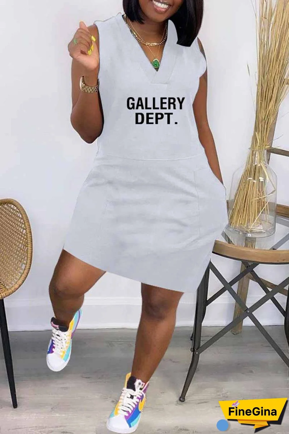 Army Green Street Print Letter V Neck One Step Skirt Dresses