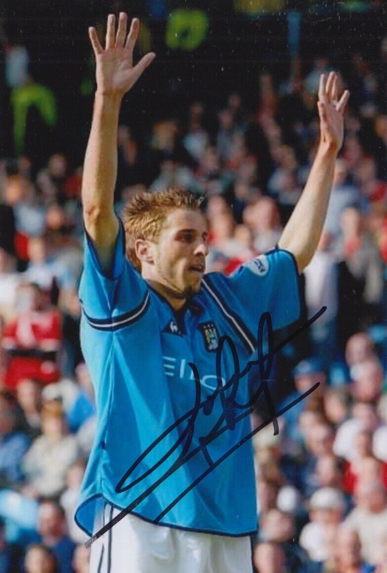 DARREN HUCKERBY HAND SIGNED 6X4 Photo Poster painting MANCHESTER CITY FOOTBALL AUTOGRAPH 1