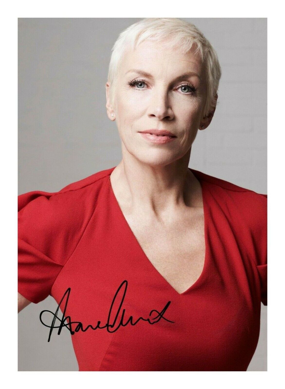 ANNIE LENNOX AUTOGRAPH SIGNED PP Photo Poster painting POSTER