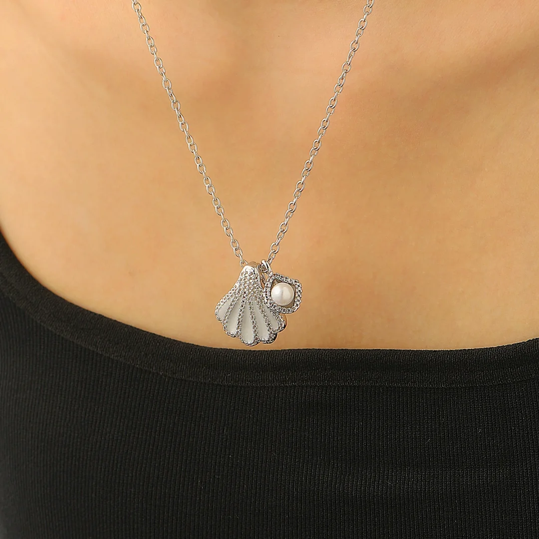 Shell Pearl Zirconia Gold-Plated Necklace