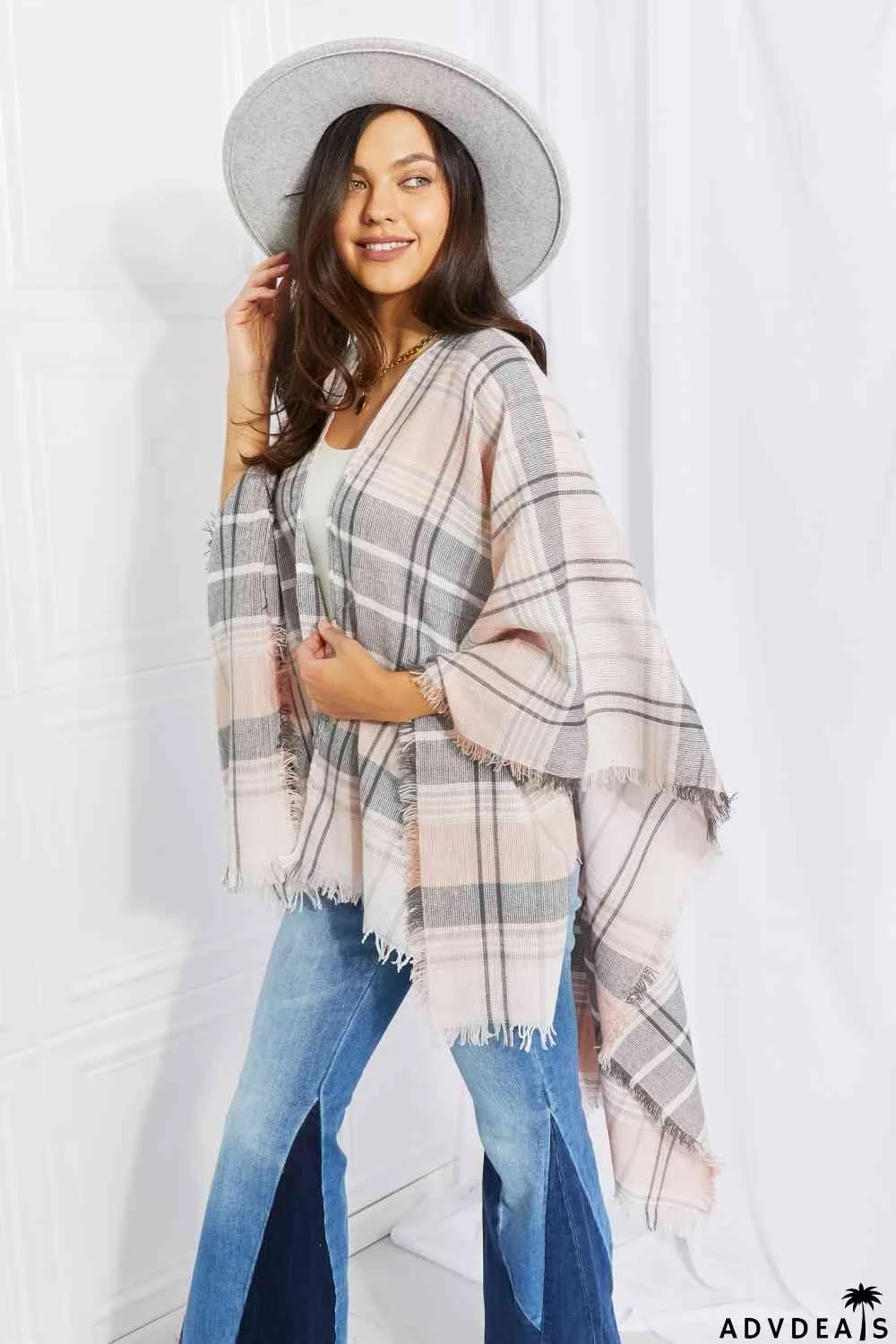 Leto Punch of Plaid Lightweight Poncho