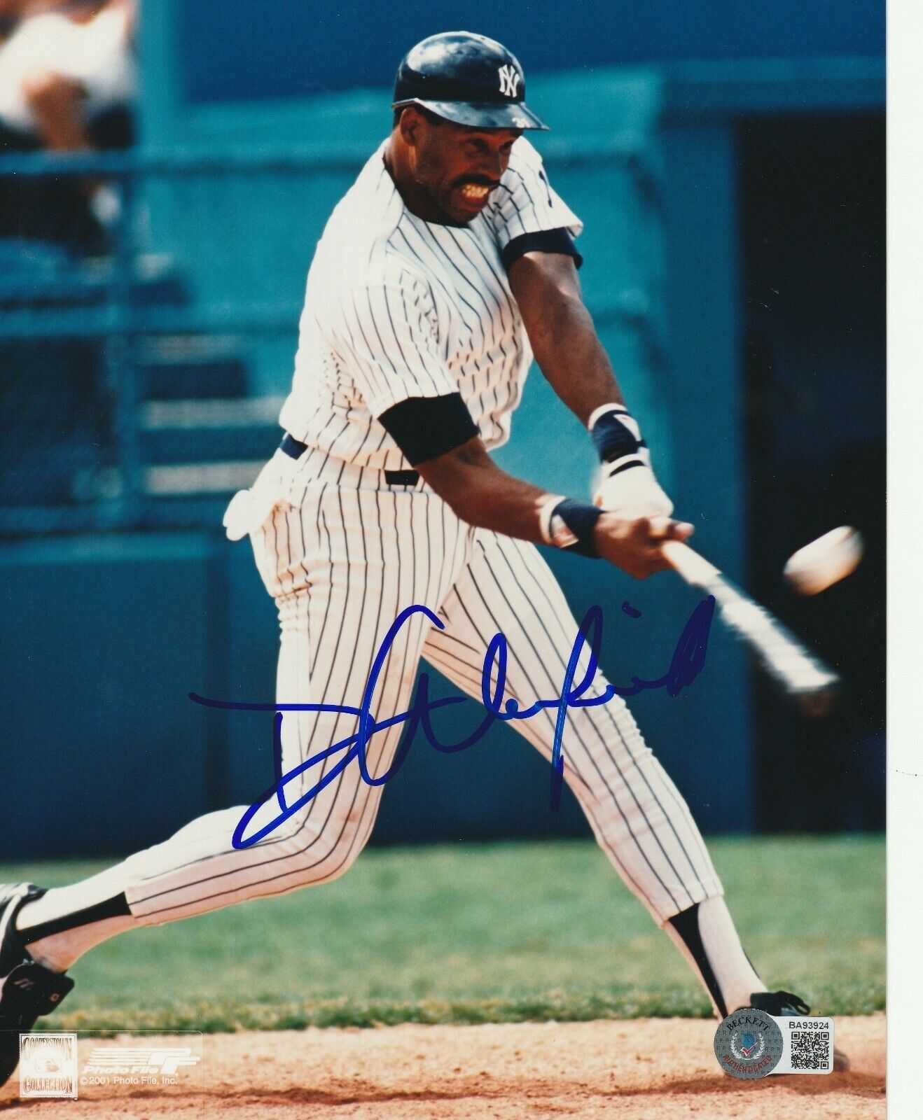 DAVE WINFIELD Signed New York YANKEES 8x10 Photo Poster painting w/ Beckett COA (BAS)