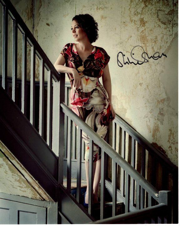 OLIVIA COLMAN Signed Autographed Photo Poster painting