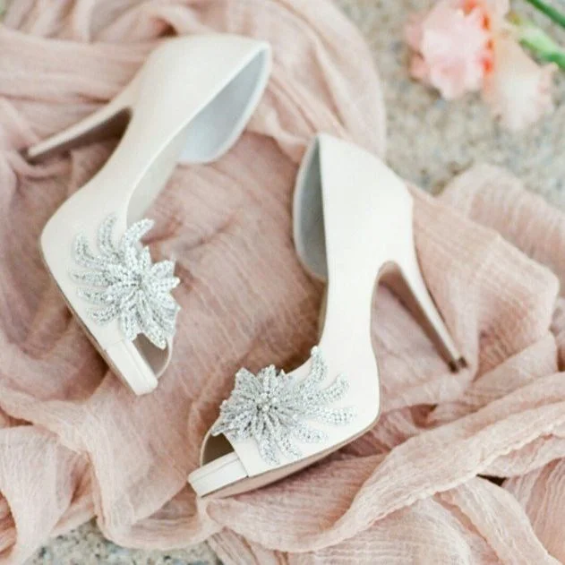 White Platform Rhinestone Flower Stiletto Heel Bridal Pumps Vdcoo