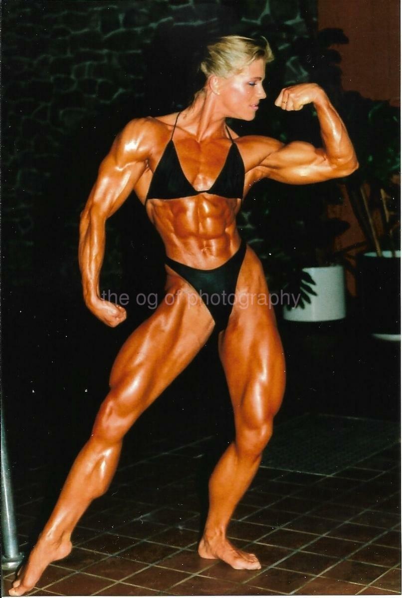 FOUND Photo Poster painting Color Portrait ANJA LANGER Female BODYBUILDER Muscle GIRL 112 25 E