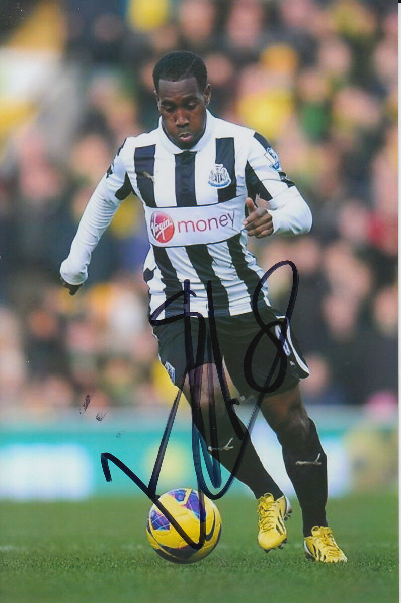 NEWCASTLE UNITED HAND SIGNED VURNON ANITA 6X4 Photo Poster painting 9.