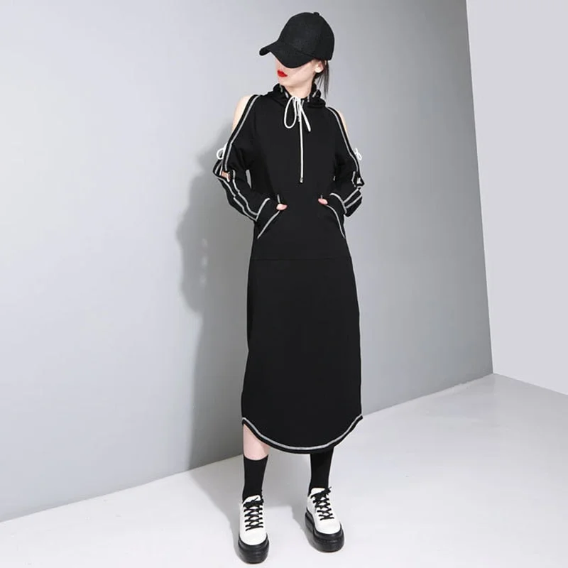 [EAM] Women Contrast Color Strapless Bandage Long Dress New Hooded Long Sleeve Loose Fashion Tide Spring Autumn 2021 1DD5132