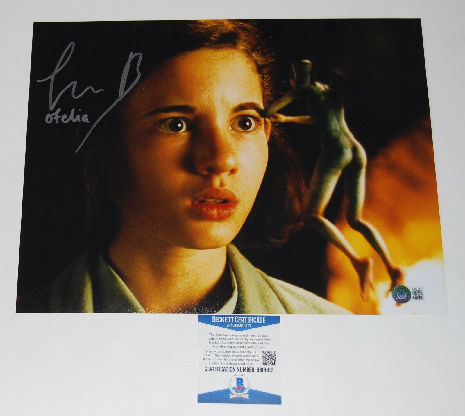 IVANA BAQUERO signed (PAN'S LABYRINTH) Ofelia Movie 11X14 Photo Poster painting BECKETT BB13413