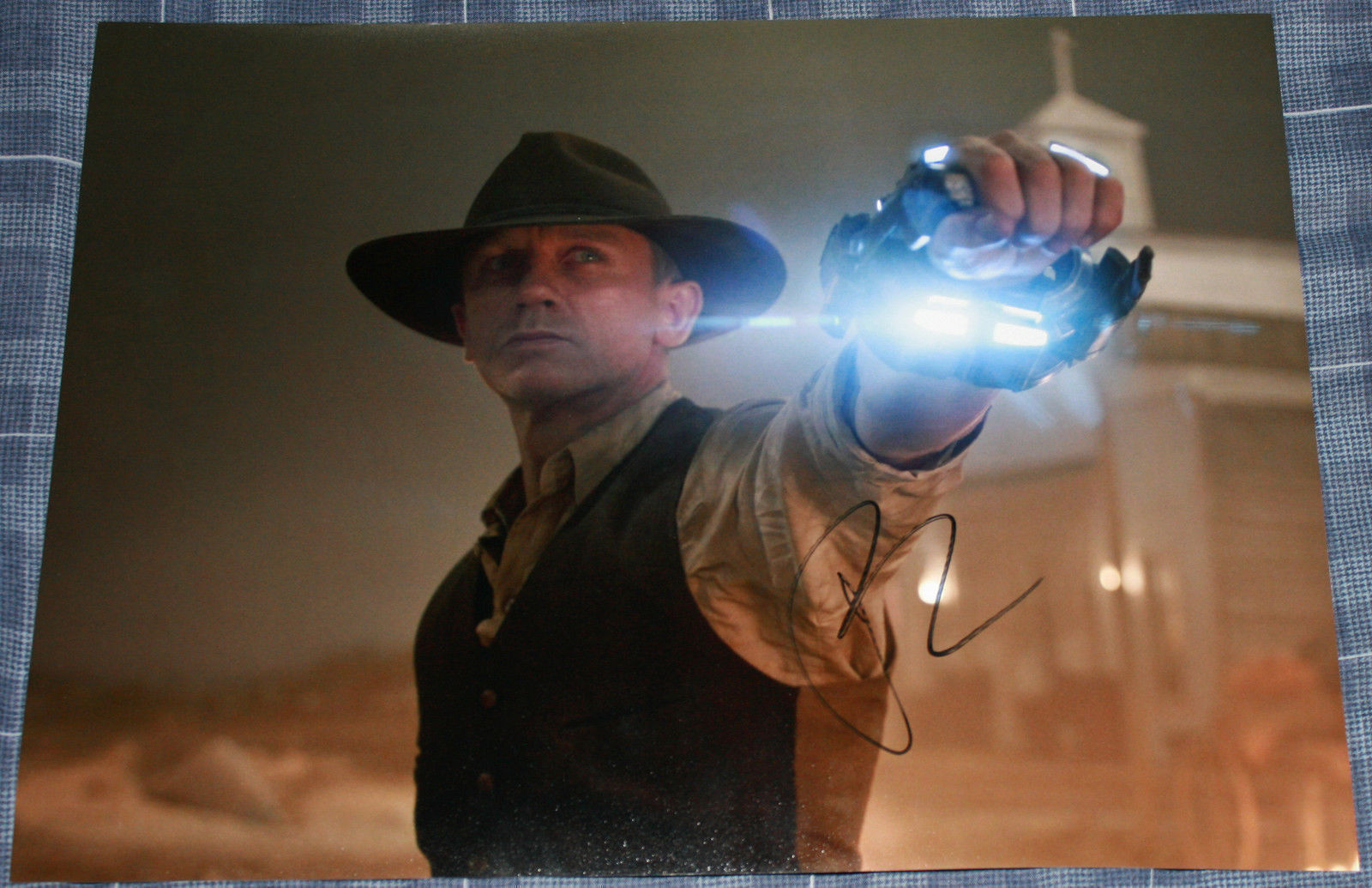 Daniel Craig Autograph COWBOYS & ALIENS Signed 16x12 Photo Poster painting AFTAL [2241]