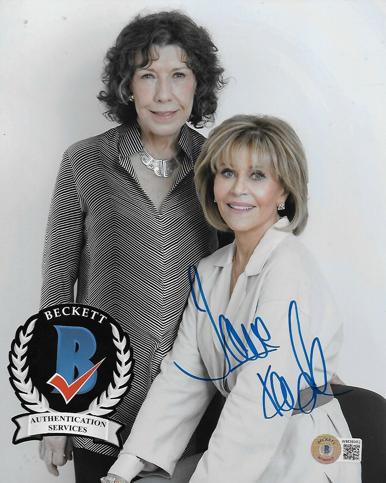 Jane Fonda Grace and Frankie Original Signed 8X10 Photo Poster painting w/Beckett COA