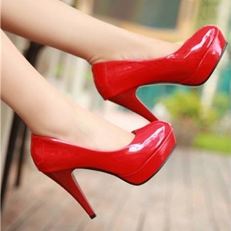 GOOSHOE Custom Red Patent Leather Pumps