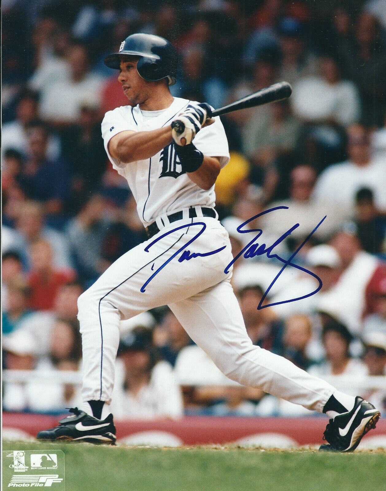 Autographed DAMION EASLEY Detroit Tigers 8x10 Photo Poster painting - COA