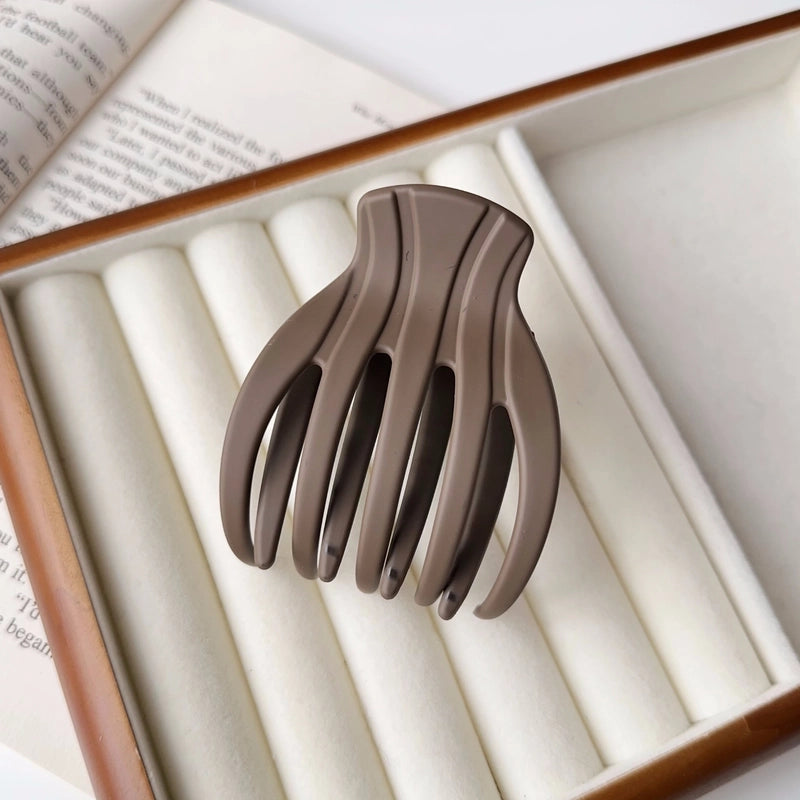 Minimalist Women’s Solid Color Plastic Resin Stoving Varnish Hair Claws