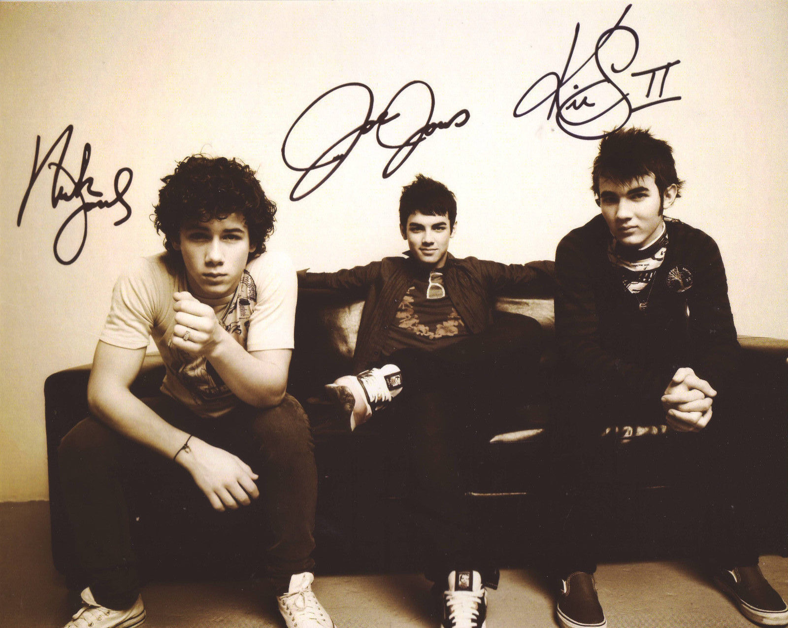 THE JONAS BROTHERS AUTOGRAPH SIGNED PP Photo Poster painting POSTER