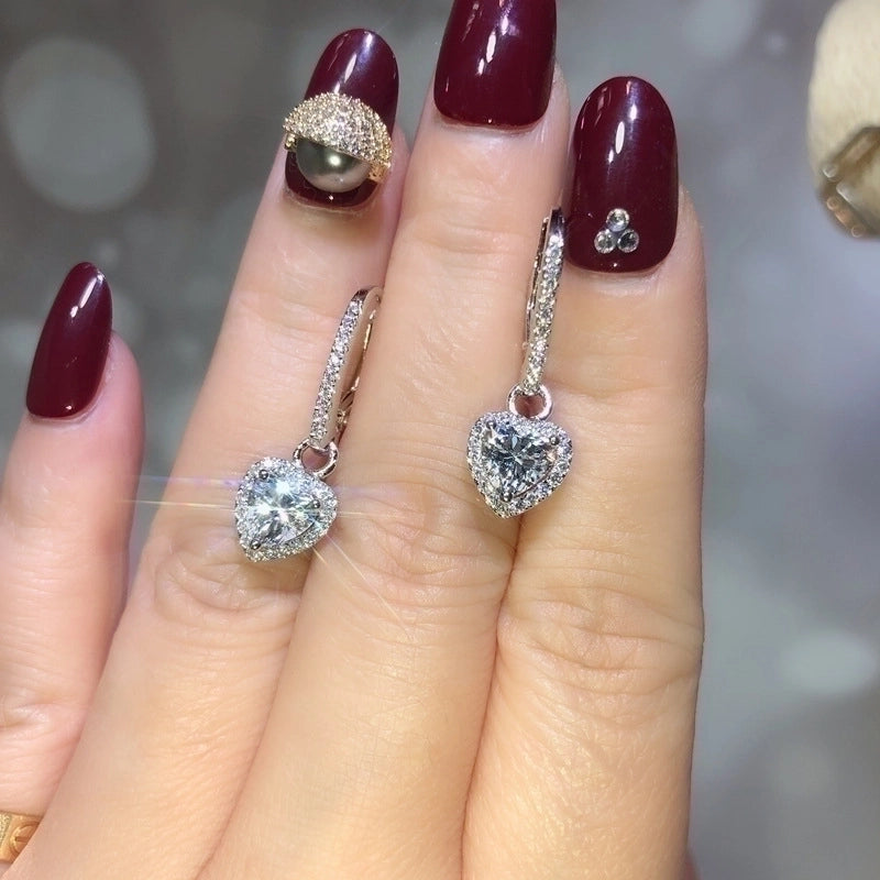 Vintage Heart-shaped Simple Inlaid Zircon Copper Earrings