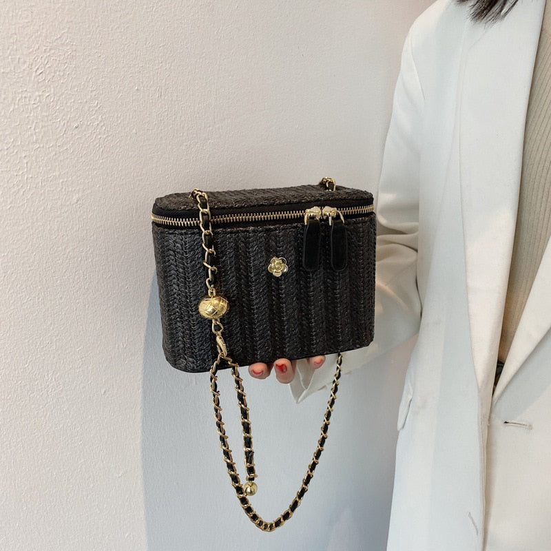 LLYGE Korean Fashion Female Bag 2024 New Summer Seaside Vacation Woven Bucket Bag Literary Personality Chain Shoulder Messenger Bag llyge