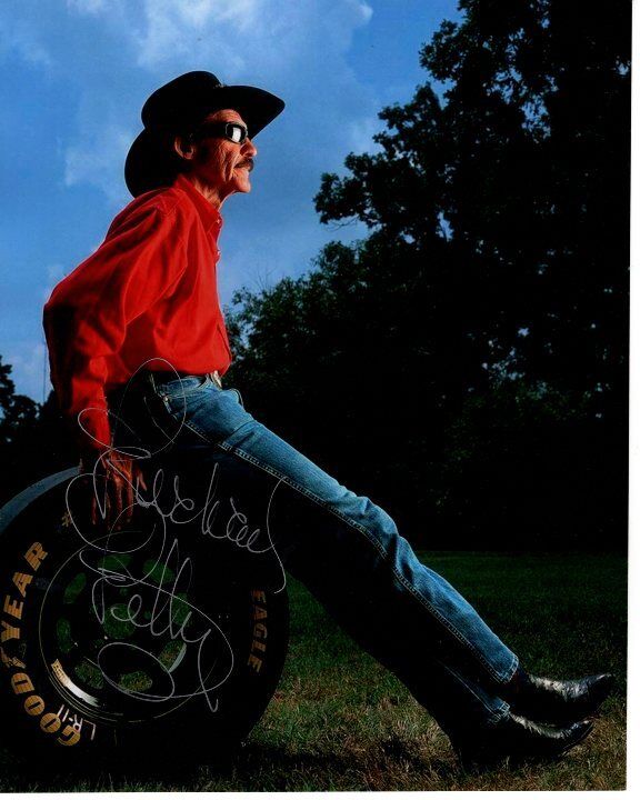 RICHARD PETTY Signed Autographed NASCAR Photo Poster painting