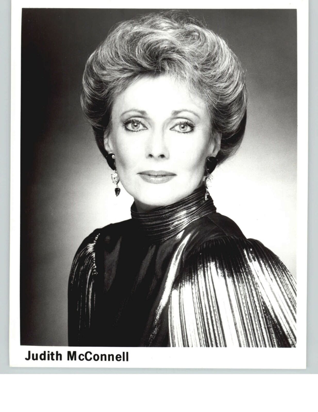 Judith McConnell - 8x10 Headshot Photo Poster painting - General Hospital