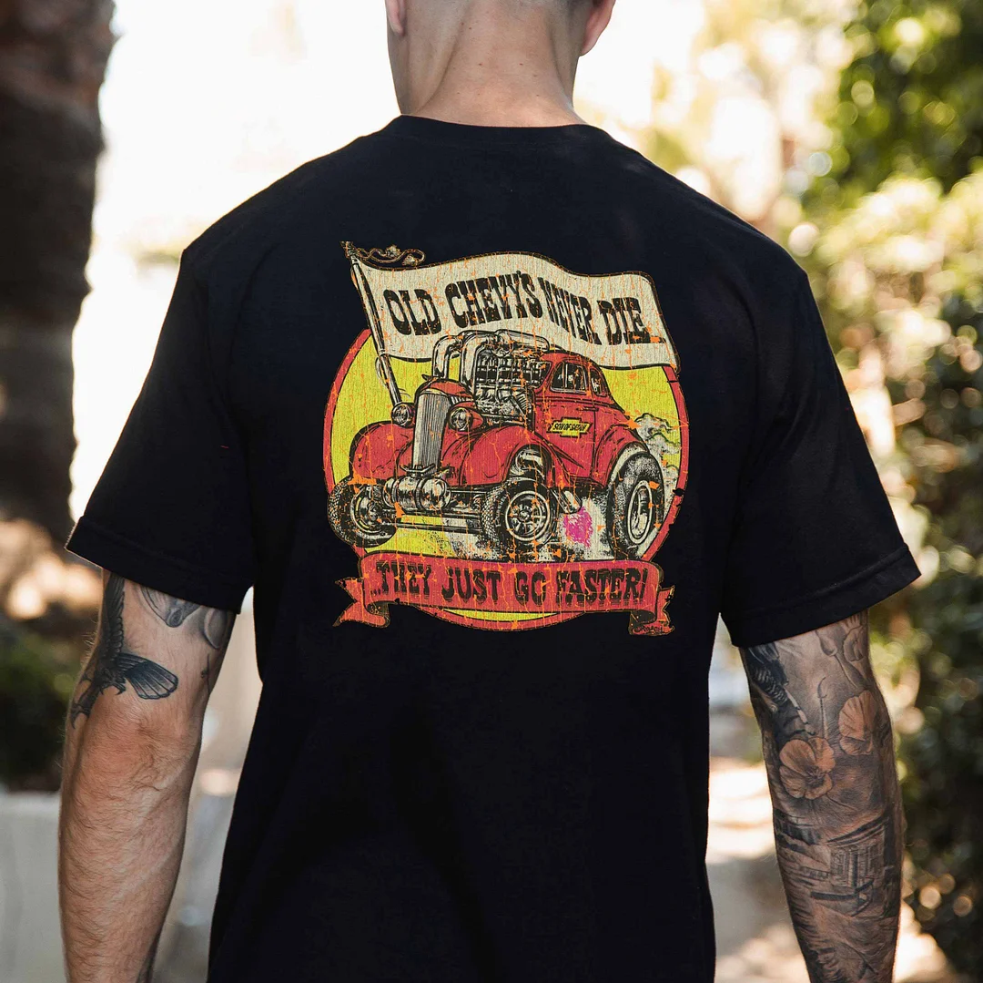 OLD CHEVY'S NEVER DIE Classic Car Print Men's T-shirt