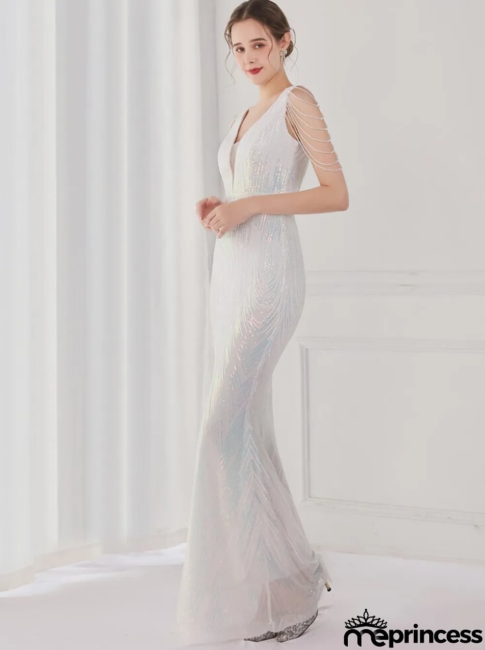 Spring Elegant White Bling Sequins V Neck Tassel Gradient Mermaid Evening Dress