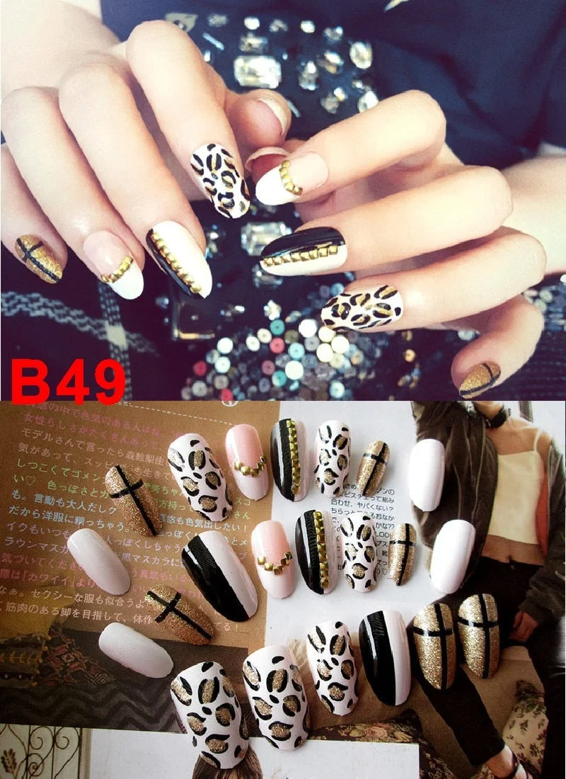 24Pcs/Set Vintage Gold Line False Nails Finished Short Design Full Cover Nail Tips Press on Nail Artificial Fake Nails with Glue-Nail Inspo