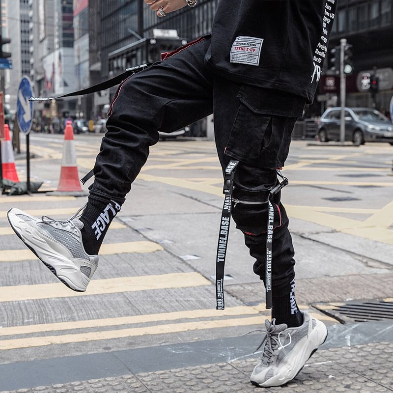 man shell buckle joggers