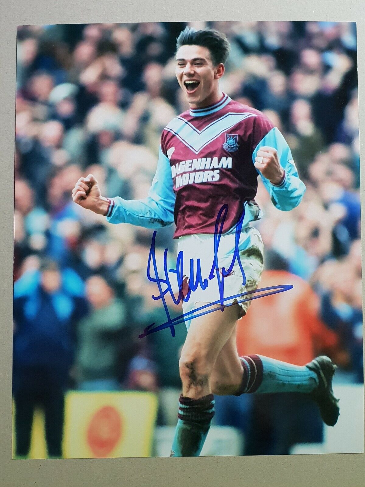 Steve Jones hand-signed 10x8 Photo Poster painting pictured playing for West Ham