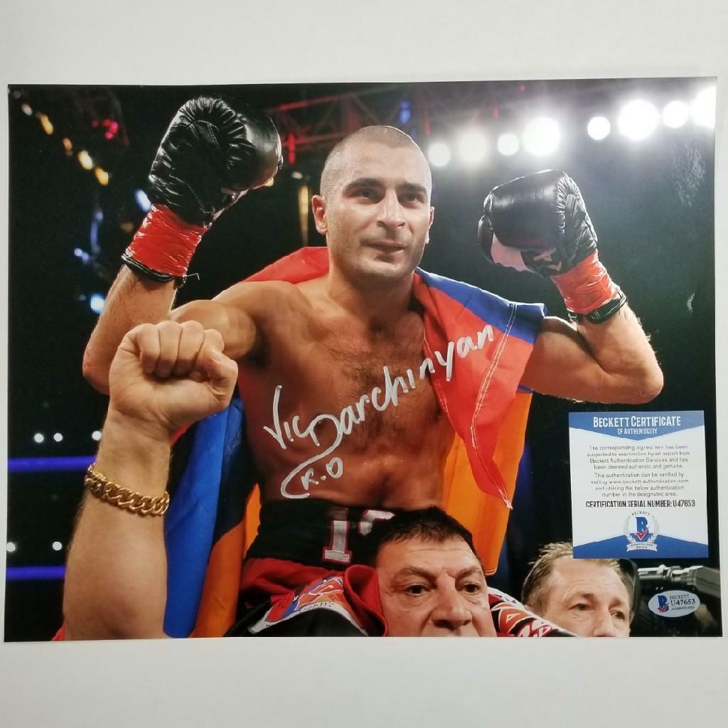 Vic Darchinyan signed 11x14 Photo Poster painting Boxing Full Autograph ~ Beckett BAS COA