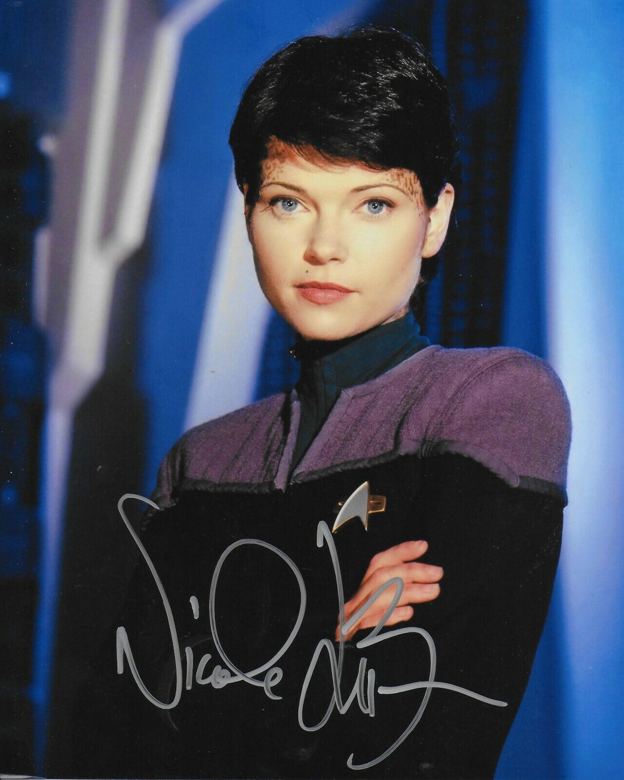 Nicole De Boer Star Trek Original Autographed 8X10 Photo Poster painting