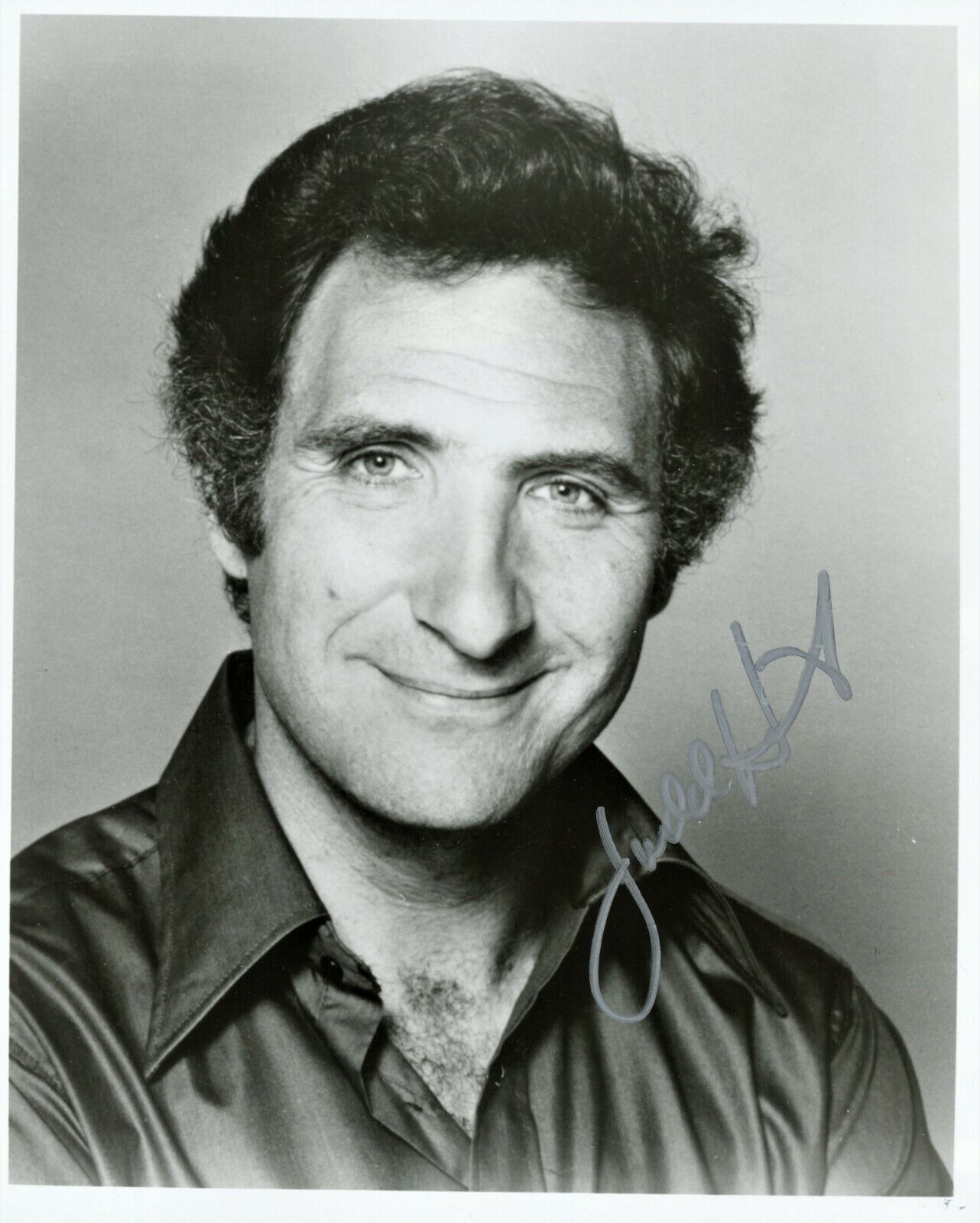 JUDD HIRSCH Signed Photo Poster painting - TAXI